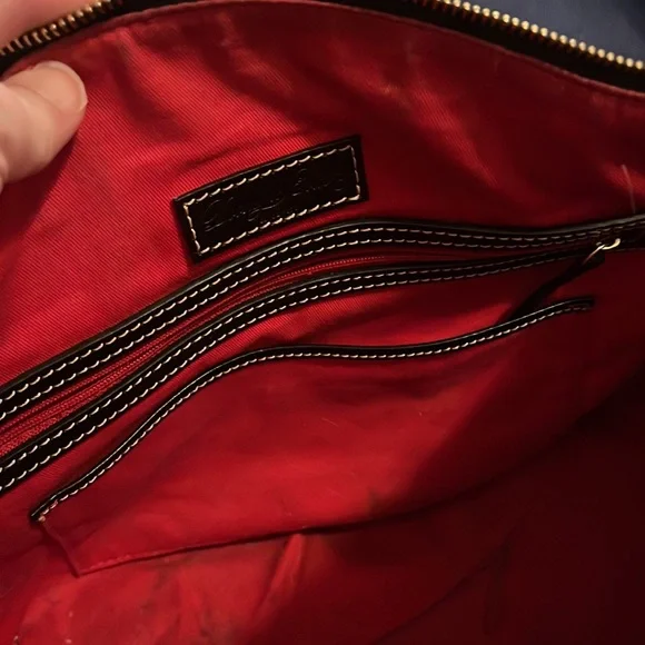 Dooney & Bourke dome Leather shoulder purse with crops body strap - Picture 6 of 9